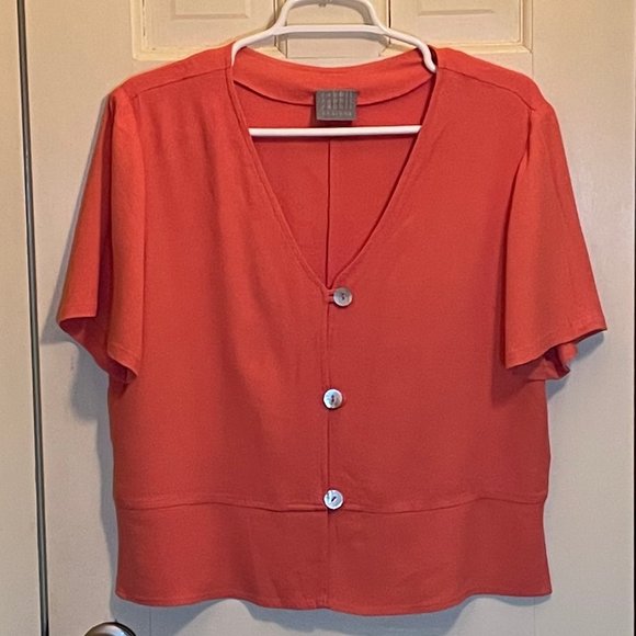 Women's Rabbit Rabbit Rabbit Designs 3-botton, short-sleeve top, coral - Picture 5 of 9